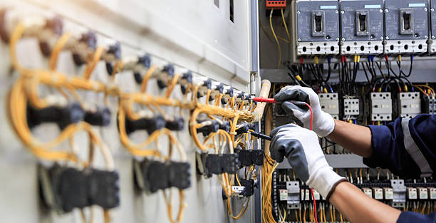 Professional Electrician technician working in Chain Lake, WA